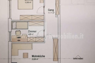 Property for sale with approved project for 3-room apartment