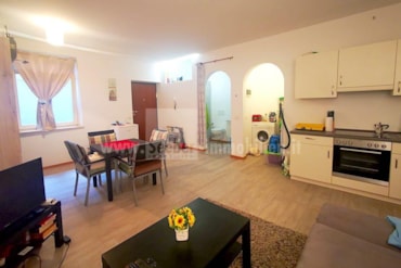 Perfect investment - refurbished one-room apartment for sale in the heart of Merano